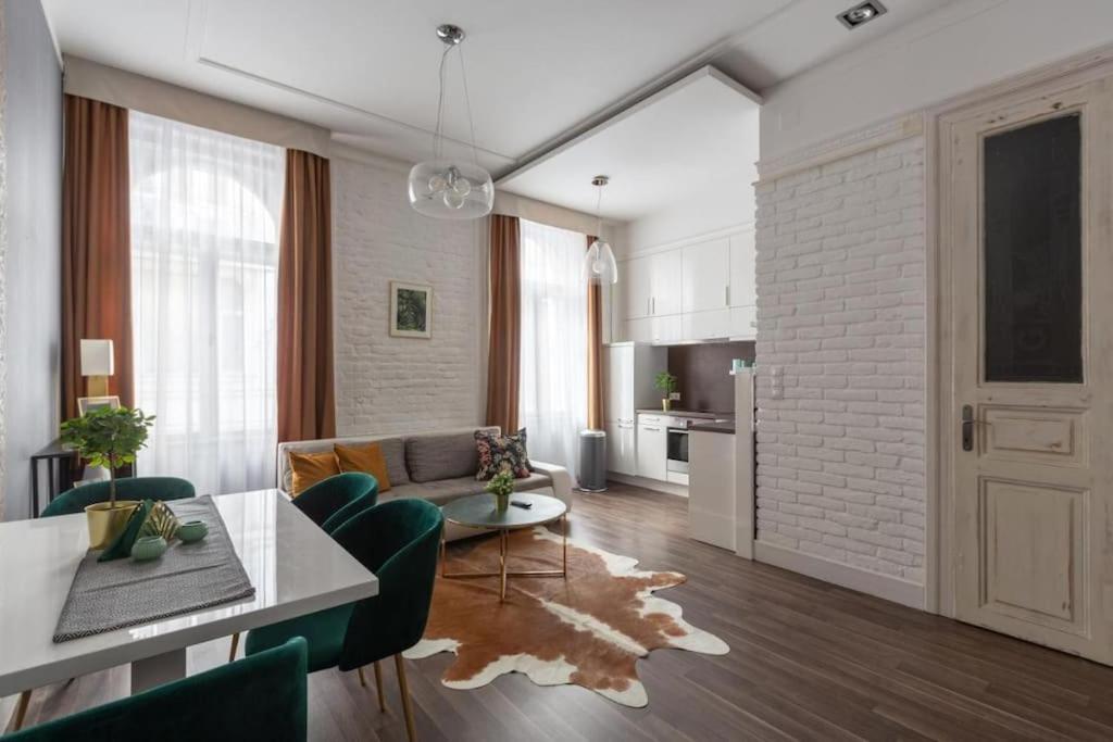 Chic, Captivating Space Near Opera House Budapesta Exterior foto